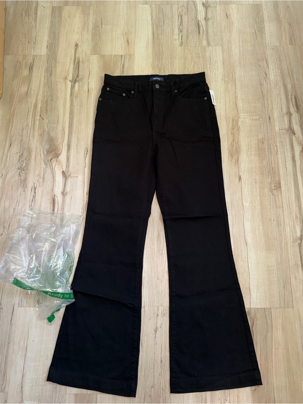 Amazon Essentials Women's High Stretch High-Rise Flare Jeans. Black size 12 now - Picture 3 of 6